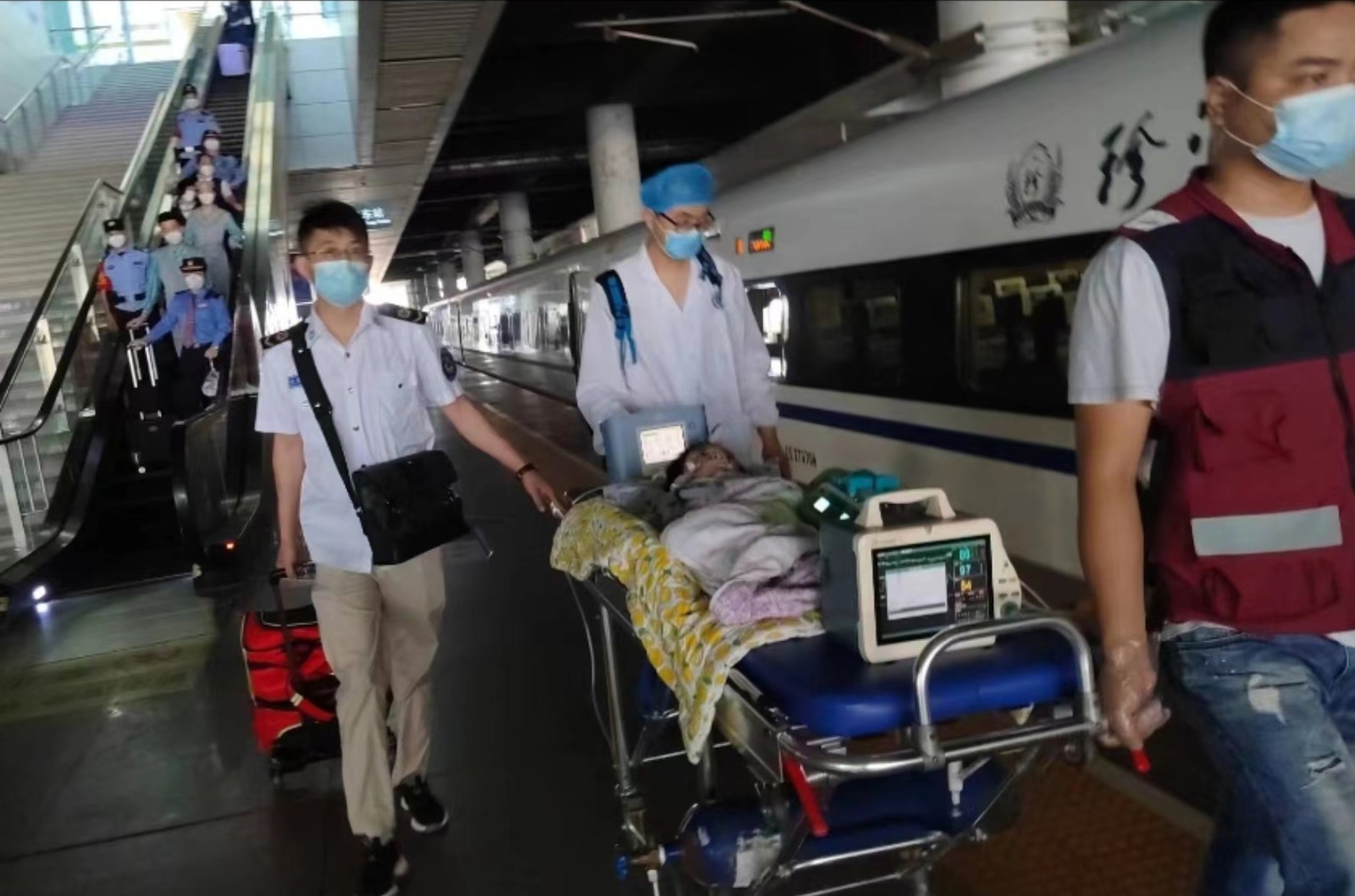 蓝田县高铁转运公司